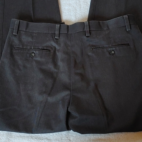 Dockers Mens Pleated Classic Charcoal Khaki - Picture 3 of 8